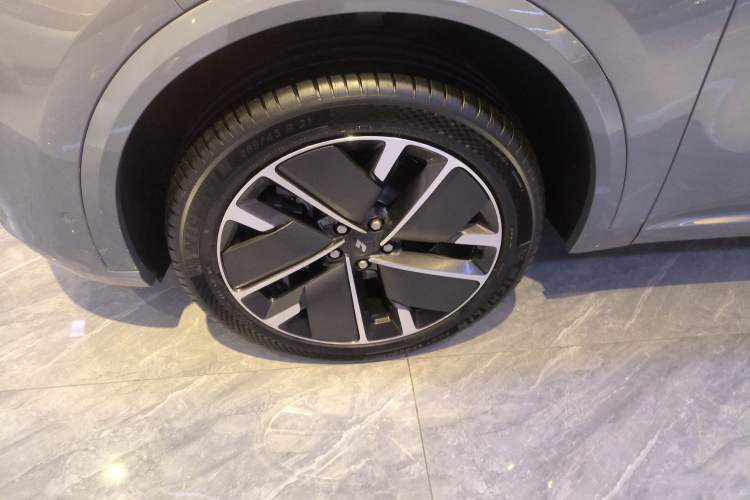 Used Li Auto L8 2025 Ultra Smart Refreshed Edition