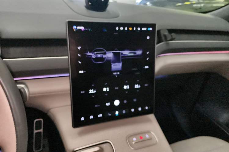 Used Nio ES8 2024 75 kWh Audio And AC Panel