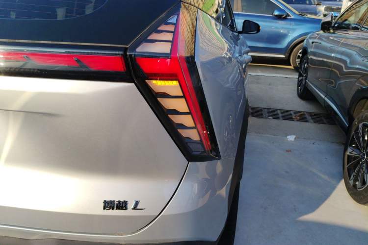 Used Geely Auto FX11 2023 1.5TD DCT Glory Edition