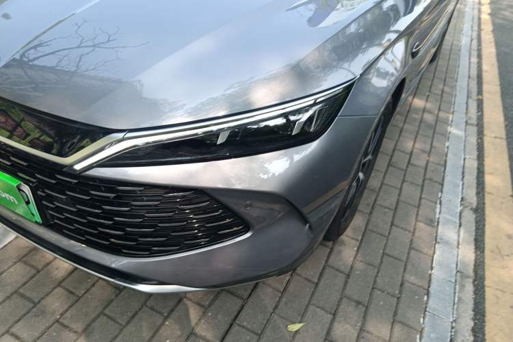 Used BYD Qin L 2025 DM-i Smart Drive 120KM Leading Model