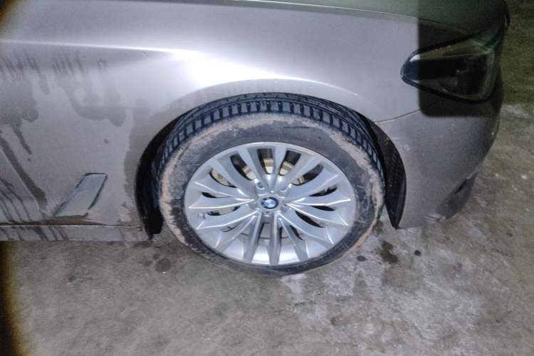 Used BMW 5 Series New Energy 2020 Mileage Upgrade Version 530Le Luxury Package Right Front Wheel Hub