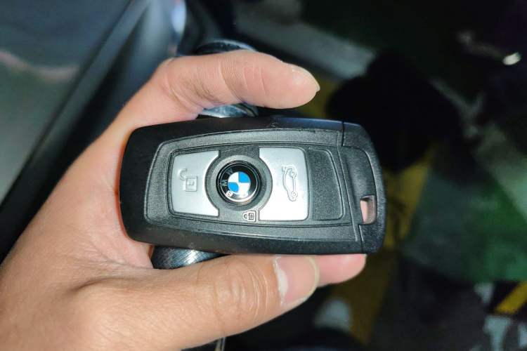 Used BMW 3 Series 2015 320Li Luxury Edition Fashion Model
