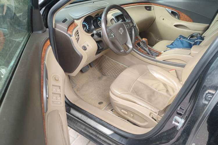 Used Buick LaCrosse 2011 2.4L SIDI Luxury Edition