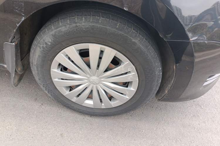 Used Volkswagen Santana 2013 1.4L Manual Fashion Edition Right Front Wheel Hub