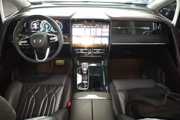 Used GAC Trumpchi M8 2024 Master Series Super Hybrid Edition Center Console