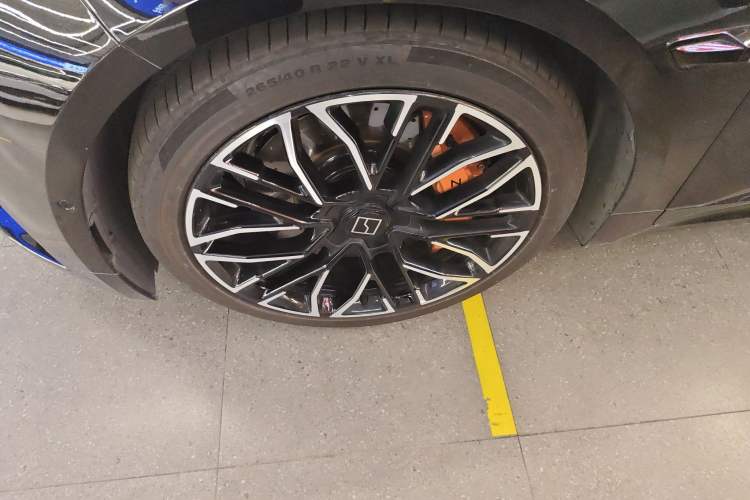 Used Zeekr 001 2024 YOU Edition 100 kWh All-Wheel Drive Left Front Wheel Hub