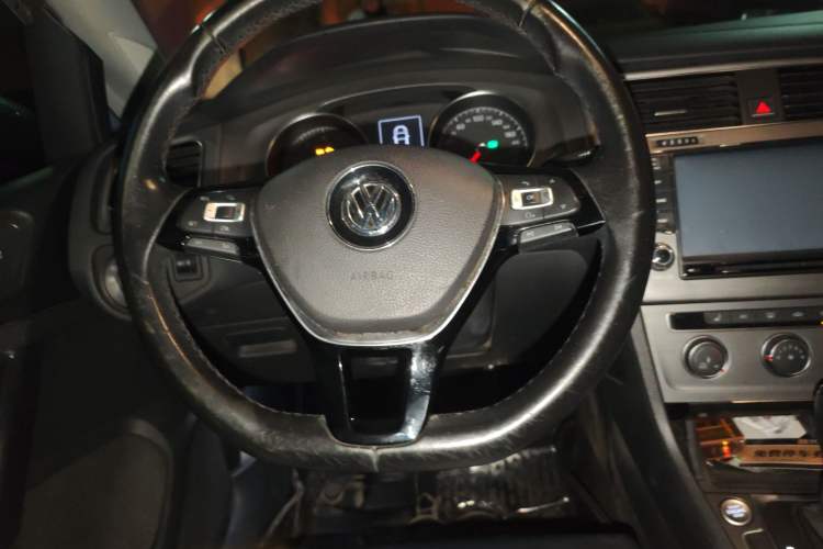 Used Volkswagen Golf 2016 230TSI Automatic Luxury Version