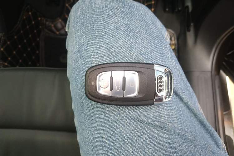 Used Audi Q5 2018 Collector's Edition 40 TFSI Technology Model
