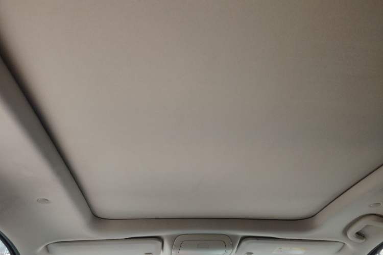 Used Cadillac XT5 2016 25T Luxury Model Headliner
