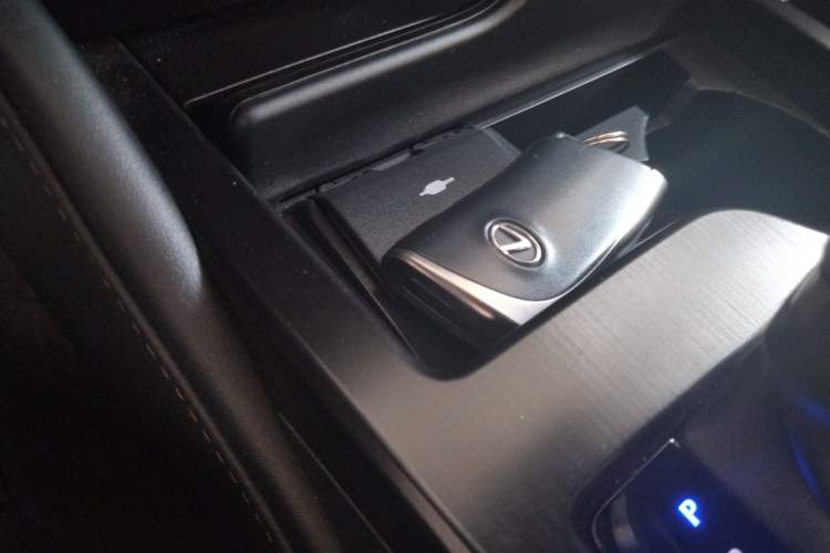 Used Lexus ES 2021 200 Excellence Edition
