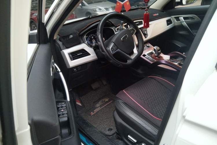 Used Geely Auto Emgrand X7 Sport 2020 1.8TD DCT Two-Wheel Drive Smart Connect 4G-Enabled Version
