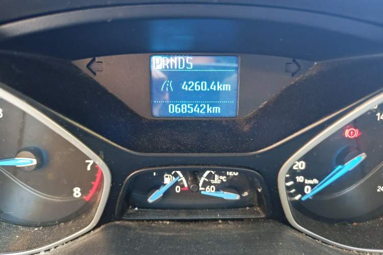 Used Ford Focus 2017 Sedan 1.6L Automatic Comfort Plus SmartDrive Edition Odometer Close Up