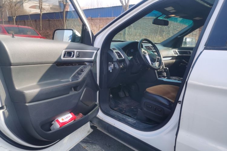 Used Ford Explorer 2013 3.5L Deluxe Model
