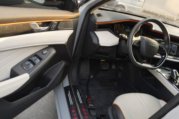 Used Dongfeng Aeolus Yixuan MAX 2022 1.5T Super Stylish Trendsetter Edition
