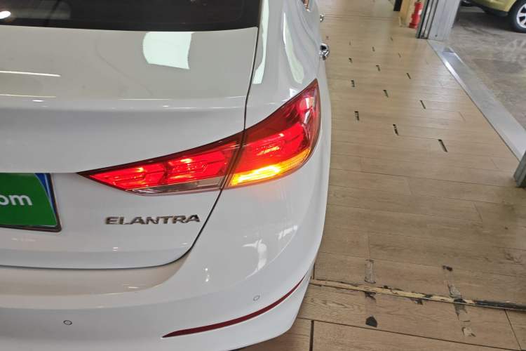 Used Hyundai Elantra (6th Generation / Lingdong) 2019 1.5L CVT ZhiXuan – Elite Version Right Rear Taillight