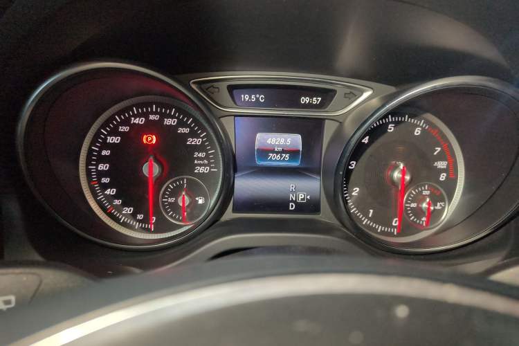 Used Mercedes-Benz GLA 2018 GLA 200 Fashion Model Instrument Cluster