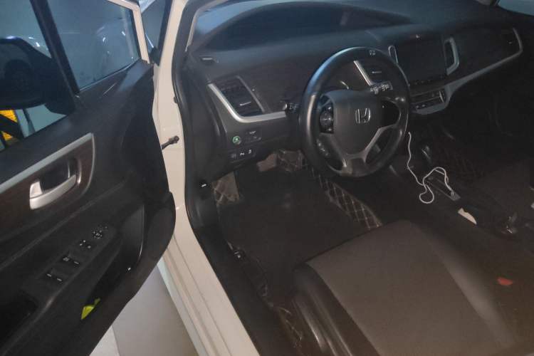 Used Honda Jade 2016 1.8L Automatic Comfort Elite Version 5 Seats
