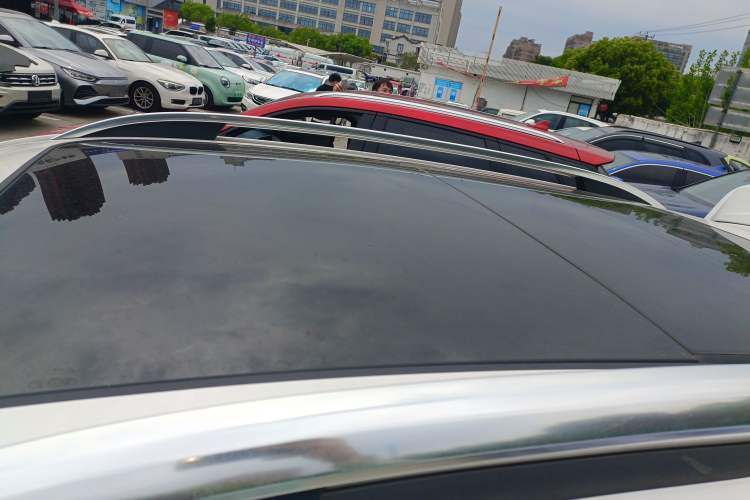 Used Roewe RX5 New Energy 2017 eRX5 50T Hybrid Connected Prestige Flagship Edition Roof