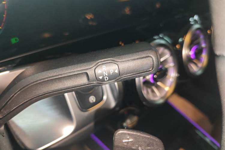 Used Mercedes-Benz GLB 2022 Updated GLB 200 Fashion Edition
