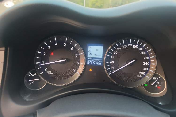 Used Infiniti Q70 2017 Q70L 2.5L Enjoyment Edition
