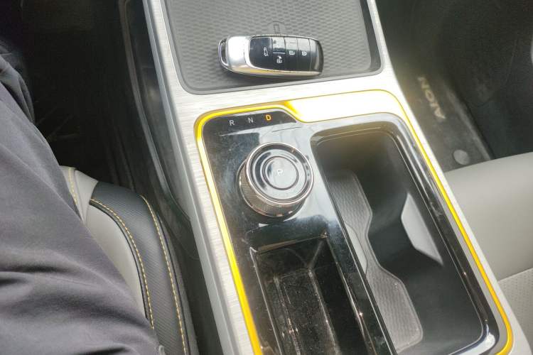 Used AION Y 2021 70 Enjoyment Tech Edition Gear Lever