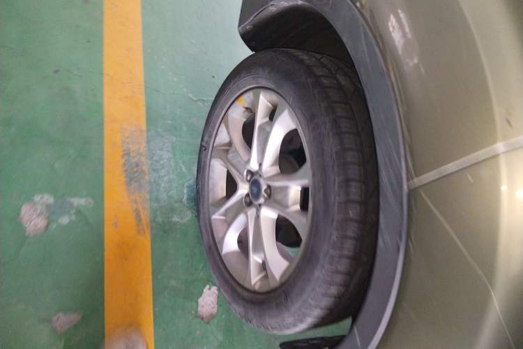 Used Ford Kuga 2013 2.0L GTDi Four-Wheel-Drive Sport Model