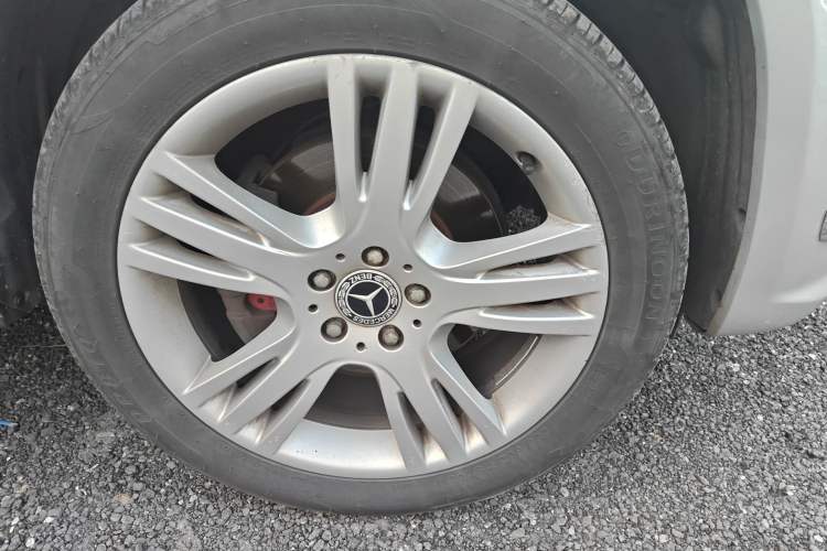 Used Mercedes-Benz GLK-Class 2013 GLK 300 4MATIC Fashion Model Right Front Wheel Hub