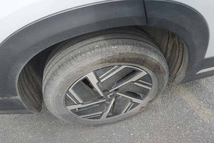 Used Wuling Xingguang S 2024 130km Flagship Version Right Rear Wheel Hub