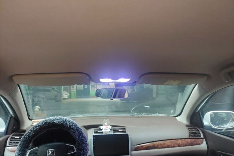 Used Zotye Z300 2014 1.5L Urban Edition Manual Luxury Model
