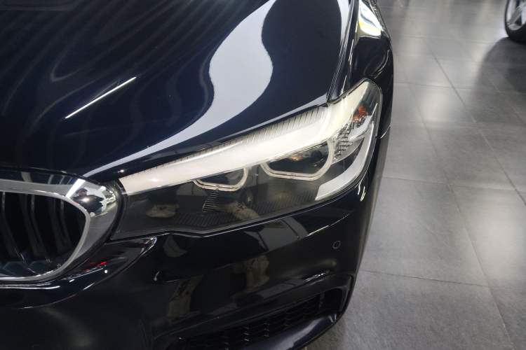 Used BMW 5 Series 2019 525Li M Sport Package