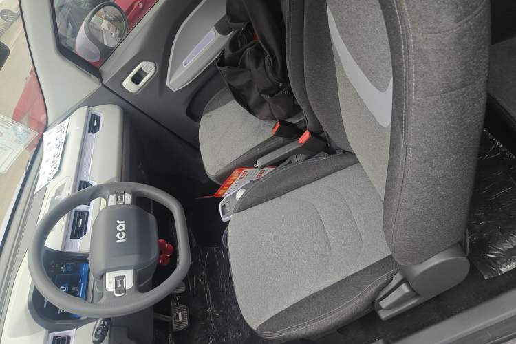 Used Chery QQ Ice Cream 2022 120km Conical Shape Lithium Iron Phosphate Left Front Seat