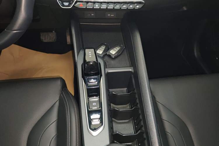 Used Geely Auto Binray 2022 Binrui COOL 1.5T DCT Electric Edition Gear Lever