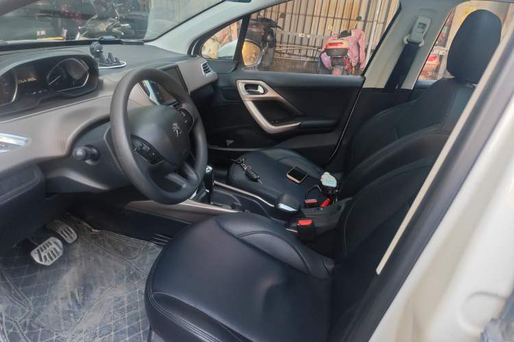 Used Peugeot 2008 2014 1.6L Automatic Fashion Edition