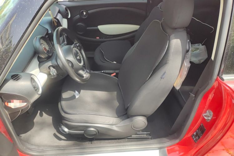 Used MINI 2011 1.6L ONE
