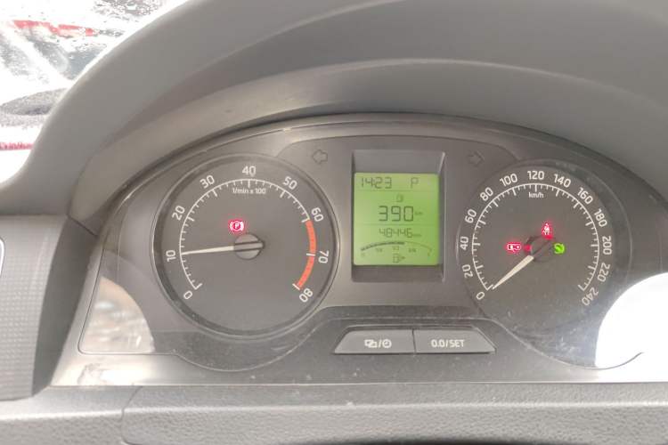 Used Skoda Rapid 2015 1.6L Automatic Smart Selection Model