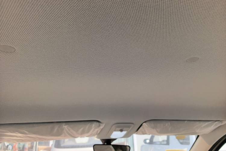 Used Wuling Hongguang MINIEV 2025 Four-Door Version Advanced Edition Headliner