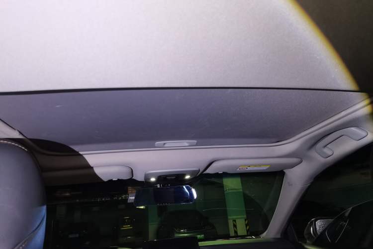 Used Toyota Camry 2021 2.0G Luxury Edition
