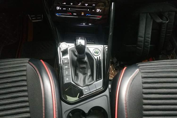 Used Volkswagen Tayron 2024 300TSI Two-Wheel-Drive Luxury Plus Advanced Version Gear Lever