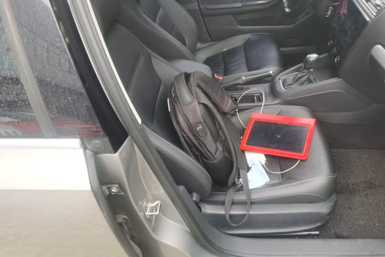 Used Volkswagen Sagitar 2016 230TSI 25th Anniversary Edition Right Front Seat