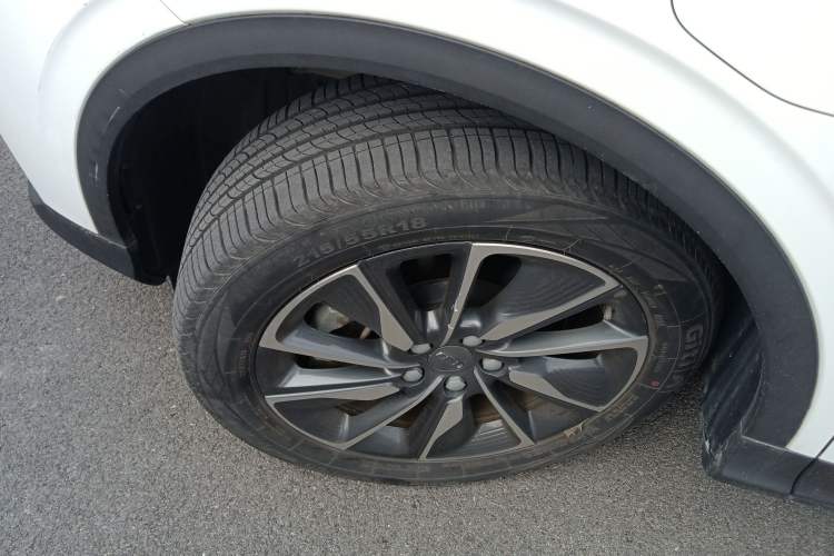 Used Geely Auto Coolray New Energy 2022 1.5T ePro 85KM Starry Edition Left Front Wheel Hub