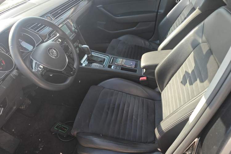 Used Volkswagen Magotan 2017 330TSI DSG Luxury Model
