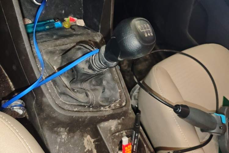 Used Wuling Hongguang V 2022 1.5L Jingqu Version Hydraulic Power Steering LAR Gear Lever