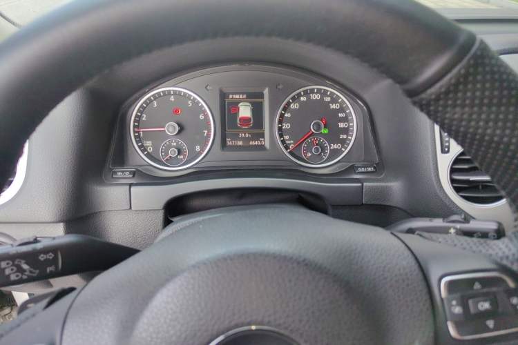 Used Volkswagen Tiguan 2015 2.0 TSI Automatic All-Wheel Drive Flagship Edition