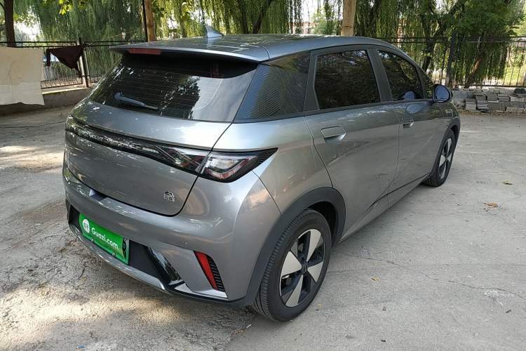 Used BYD Dolphin 2023 420 km Fashion Edition