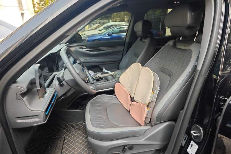 Used Ford Edge 2023 Ford Explorer L 2.0T EcoBoost Two-Wheel Drive 7-Seater Luxury Model