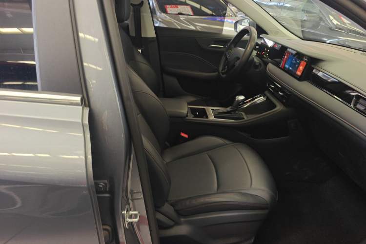 Used Roewe i5 2024 1.5L CVT Luxury Edition
