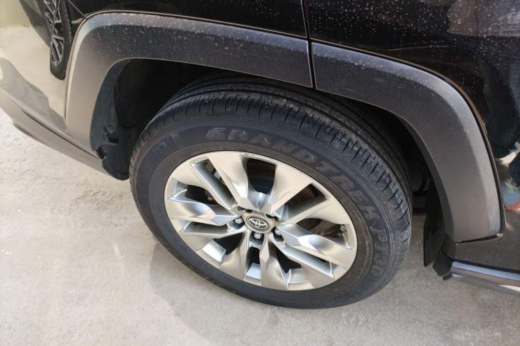 Used Toyota Wildlander 2022 2.0L CVT 4x4 Luxury PLUS Edition
