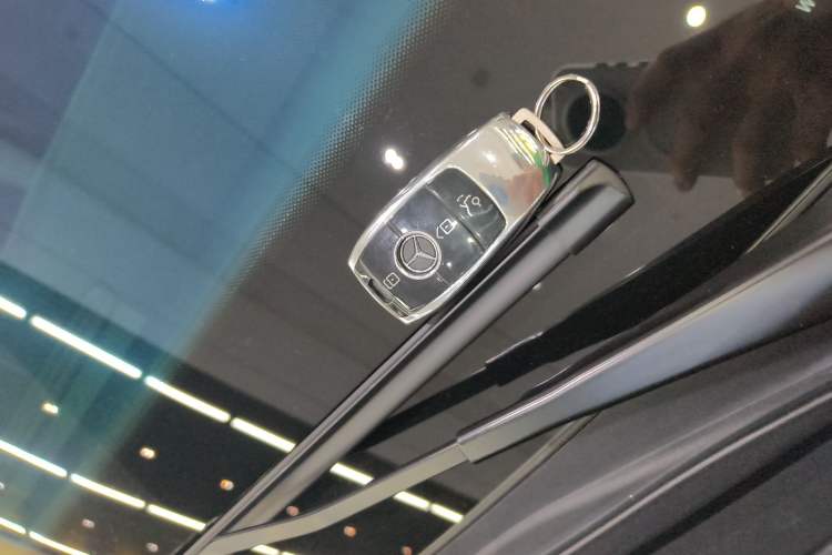 Used Mercedes-Benz GLE 2022 GLE 350 4MATIC Stylish Model Interior 1