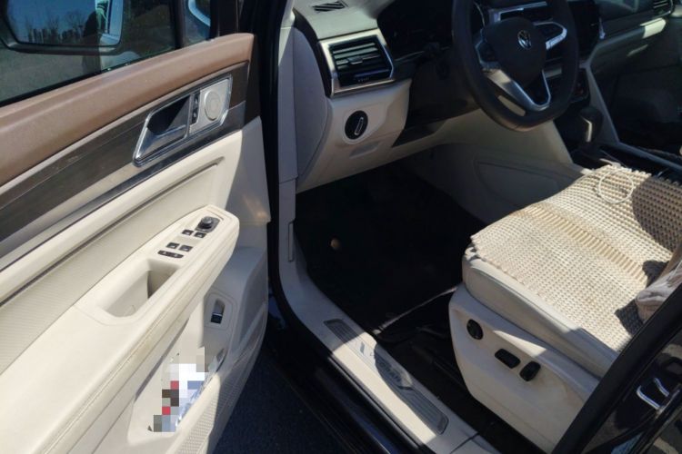 Used Volkswagen Viloran 2020 330TSI Luxury Edition Driver Seat