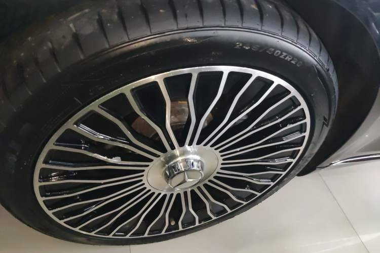 Used Mercedes-Benz S-Class 2018 S 320 L Left Front Wheel Hub